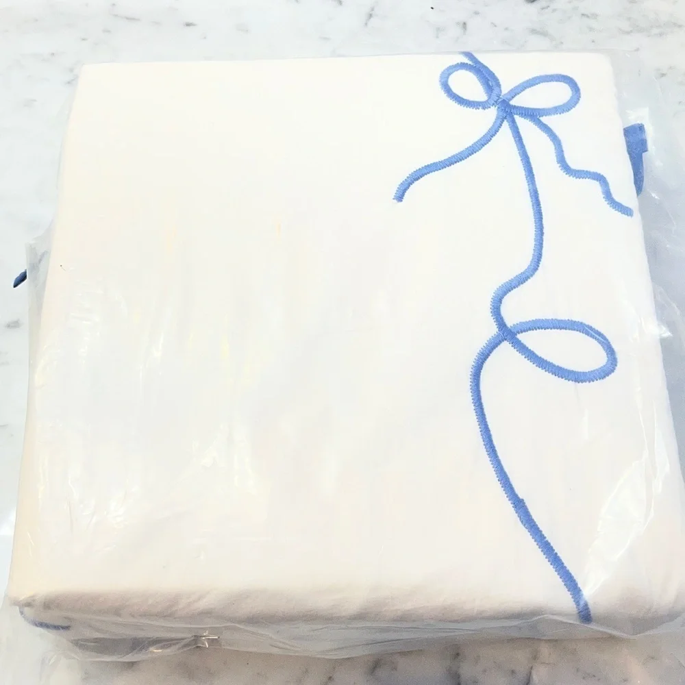 Urban Outfitters Lacey Bows Duvet Size King NIP